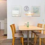2 Person In Casa de Férias